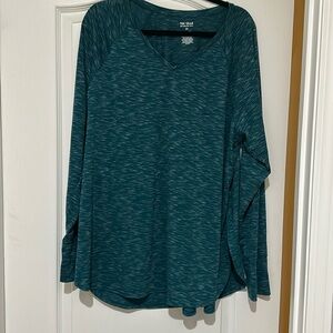 TEK GEAR long sleeved shirt